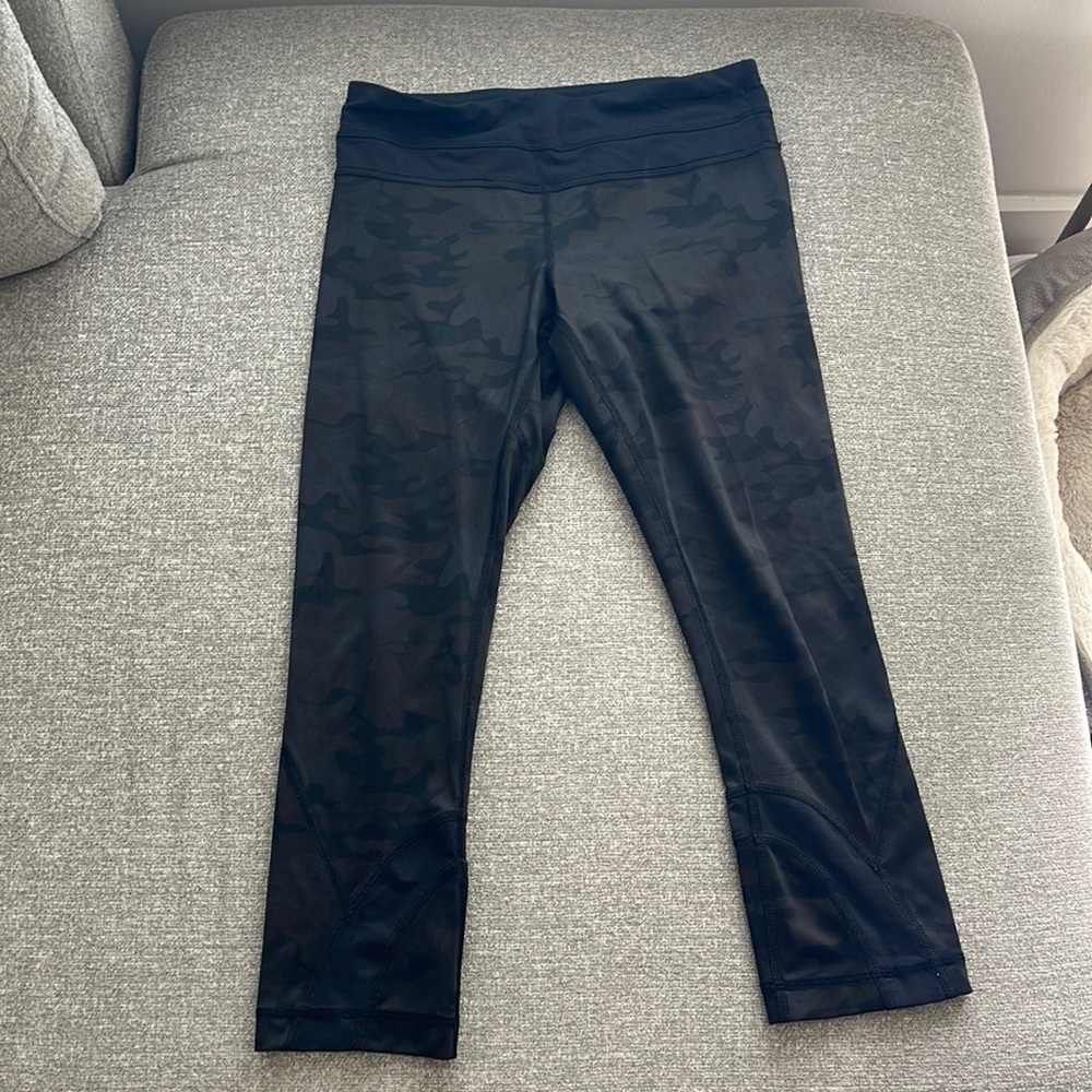 Black camo lululemon leggings